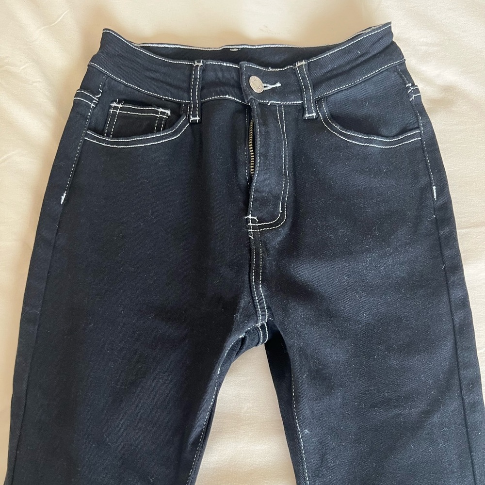 BRAND NEW, NEVER WORN! black flared mid rise jeans- petite xxs